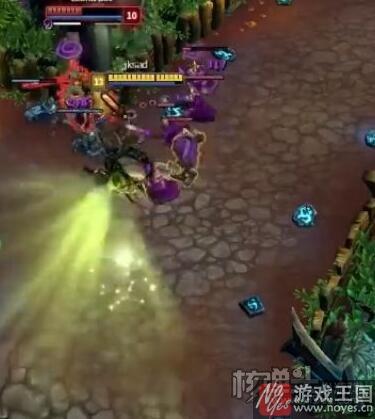 lol蛇女反向r闪操作技巧？r闪教学