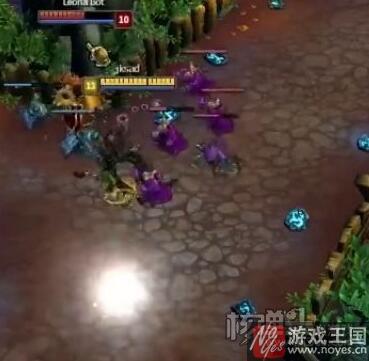lol蛇女反向r闪操作技巧？r闪教学