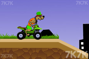 史酷比骑电动车